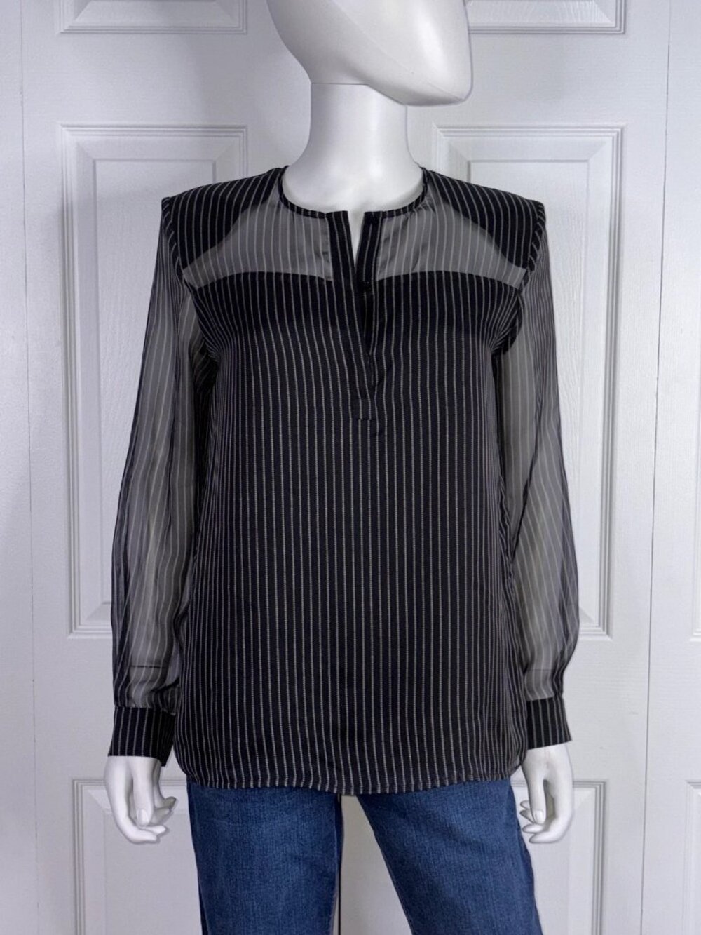 JUDITH & CHARLES women's long-sleeve blouse size 6 LIKE NEW